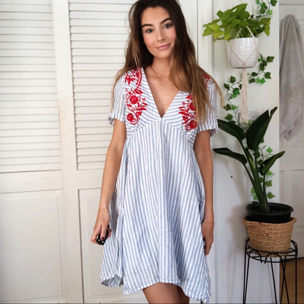 Gianni Bini Blue Floral Embroidered Mini Dress